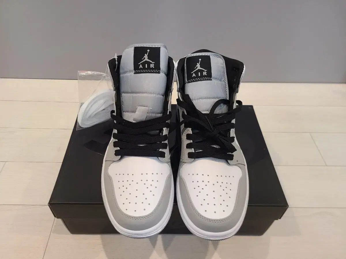 ナイキ エア ジョーダン 1 ミッド グレー|白 265 mm