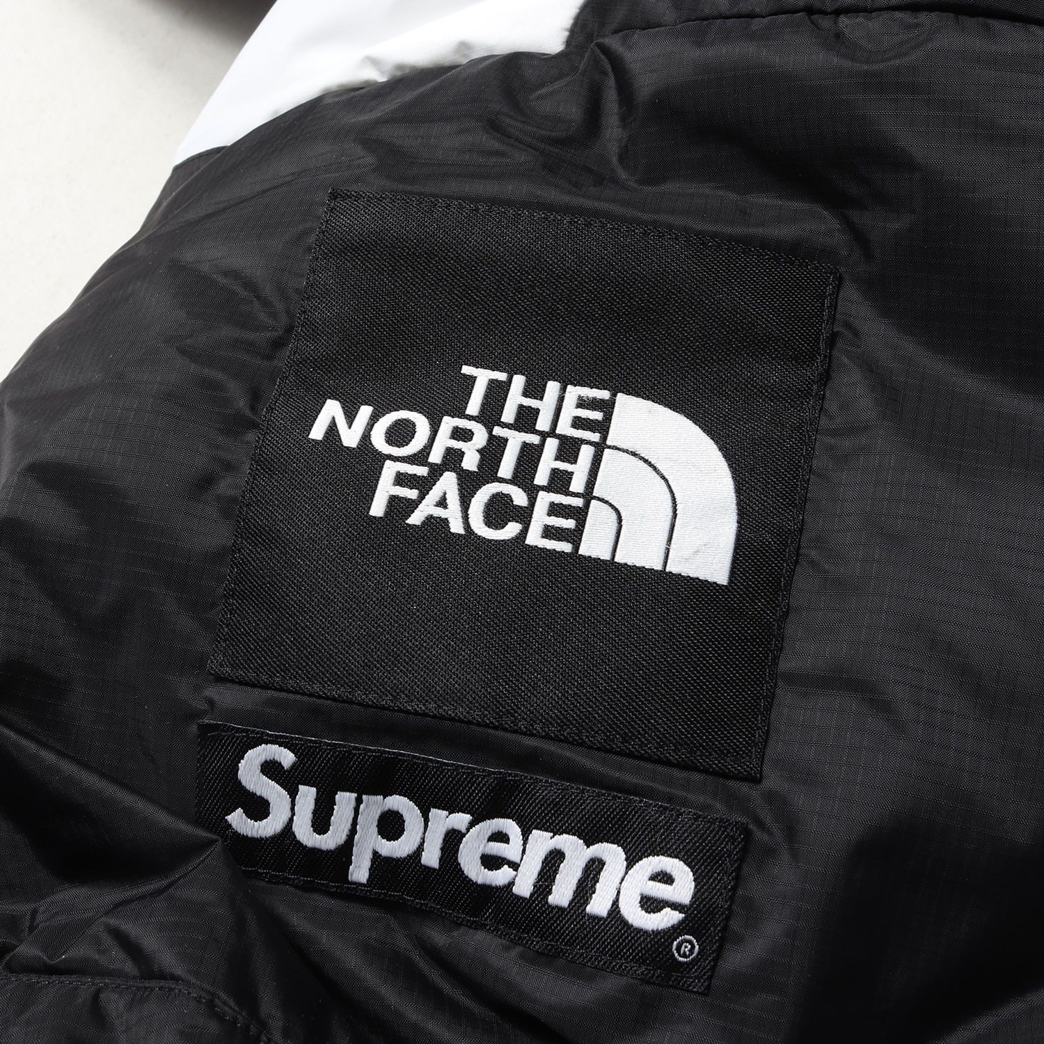 美品】Supreme シュプリーム ジャケット ブラック 黒 サイズ:M | THE