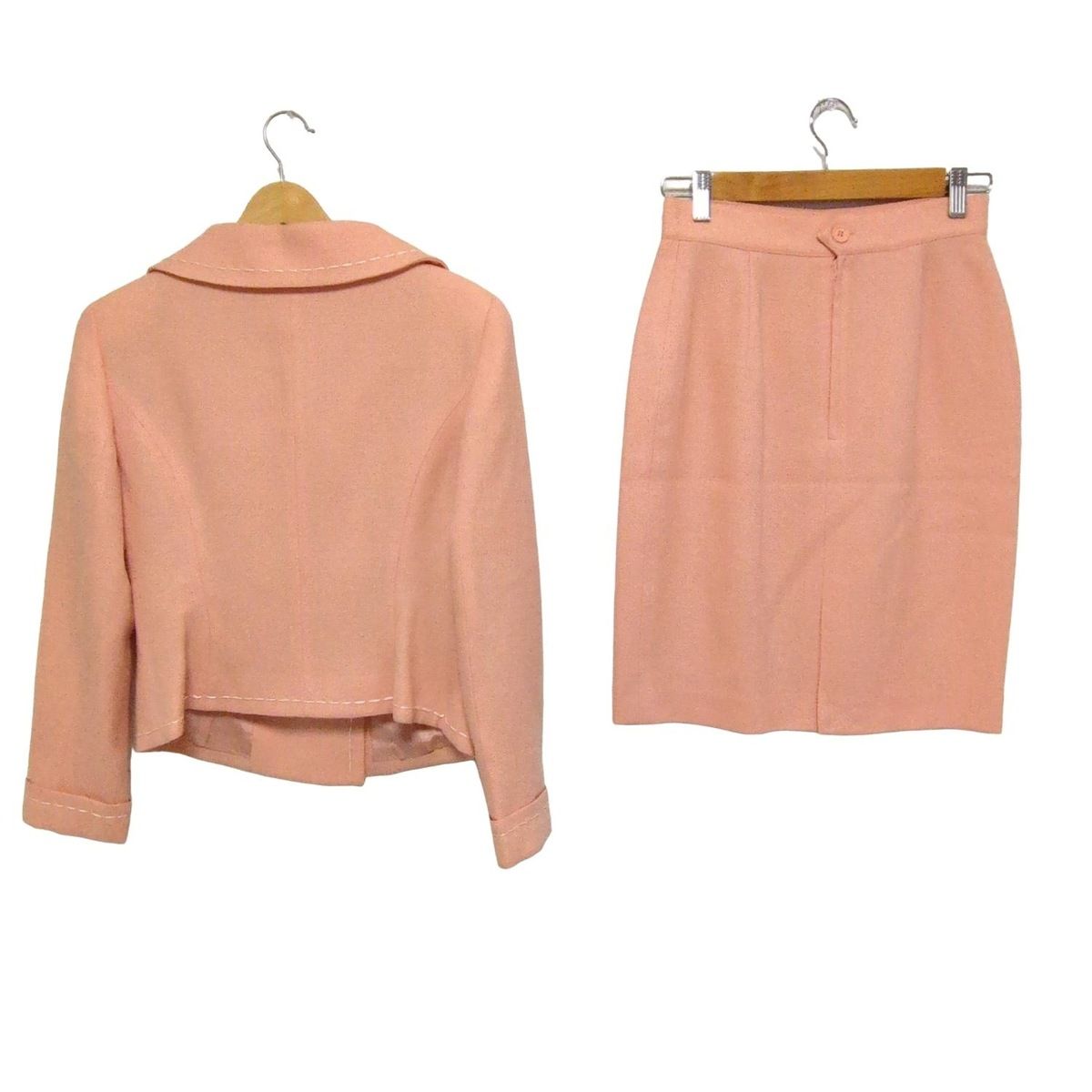 49 av.Junko Shimada 49アベニュージュンコシマダ スカートスーツ レディース - ライトオレンジ 肩パッド