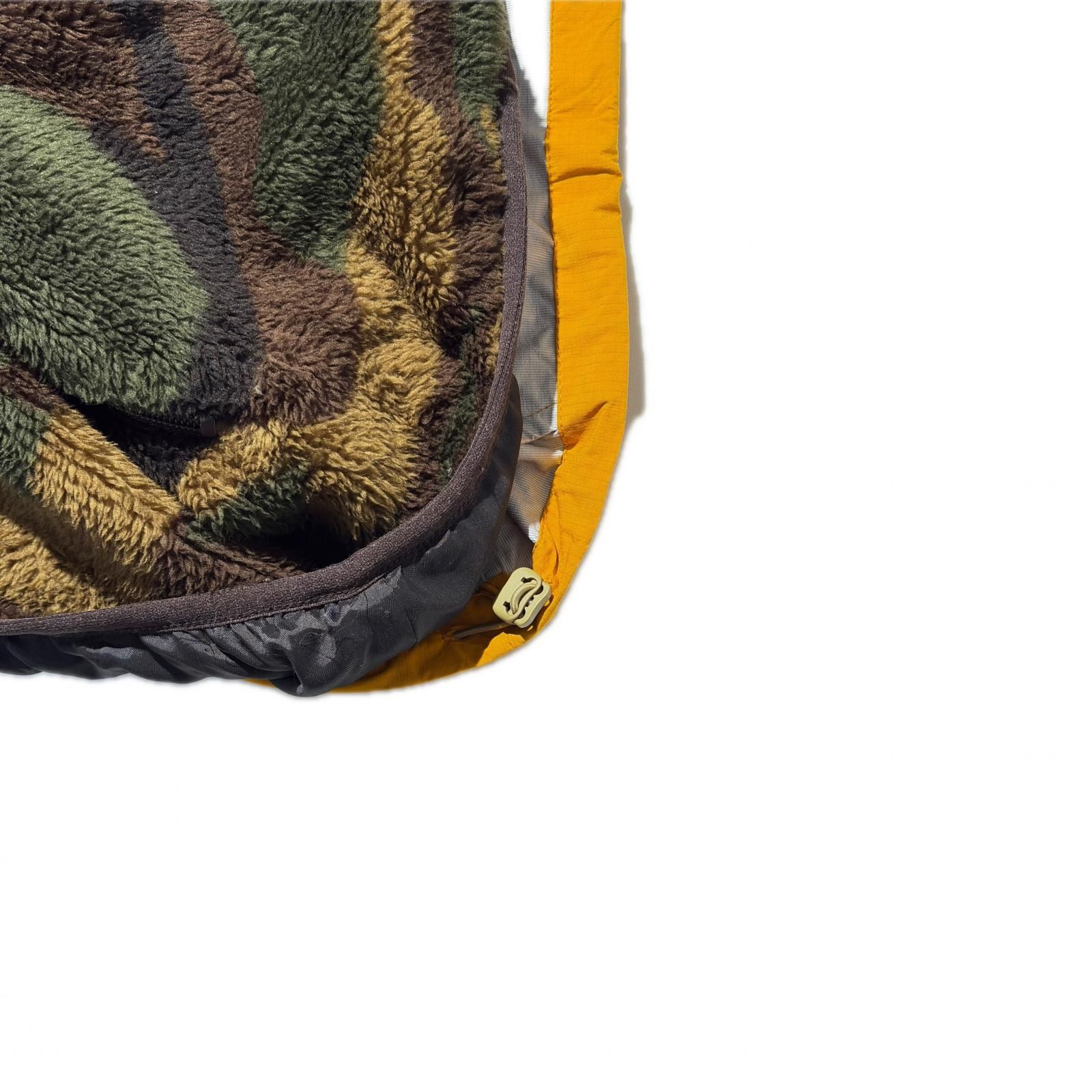 ボアベスト フード付き