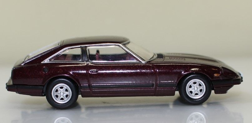 USED 箱無し 1/64 LV-N84c フェアレディ280Z-T 2by2(マルーン