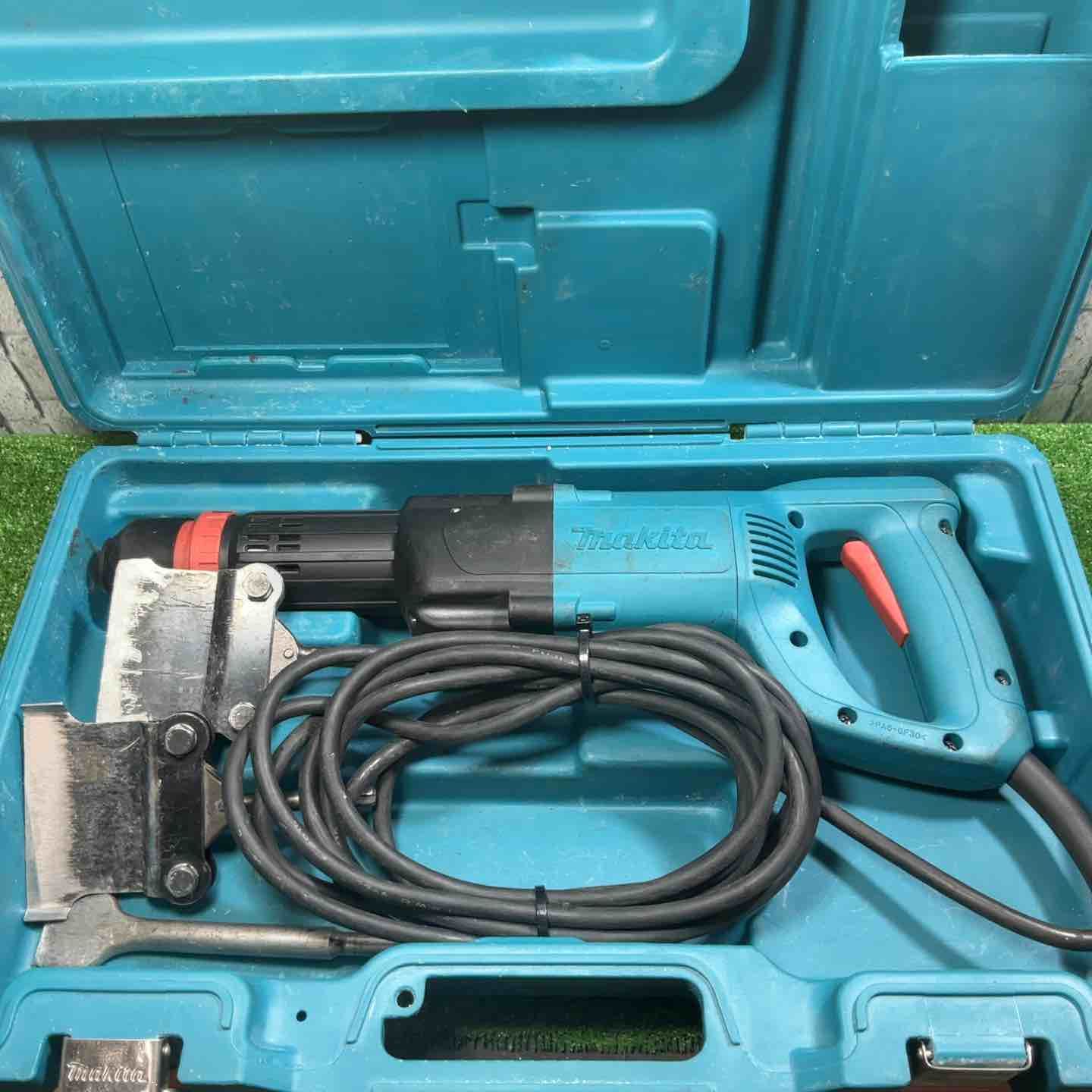 マキタ makita 電動ケレン HK 0500 SDSプラス