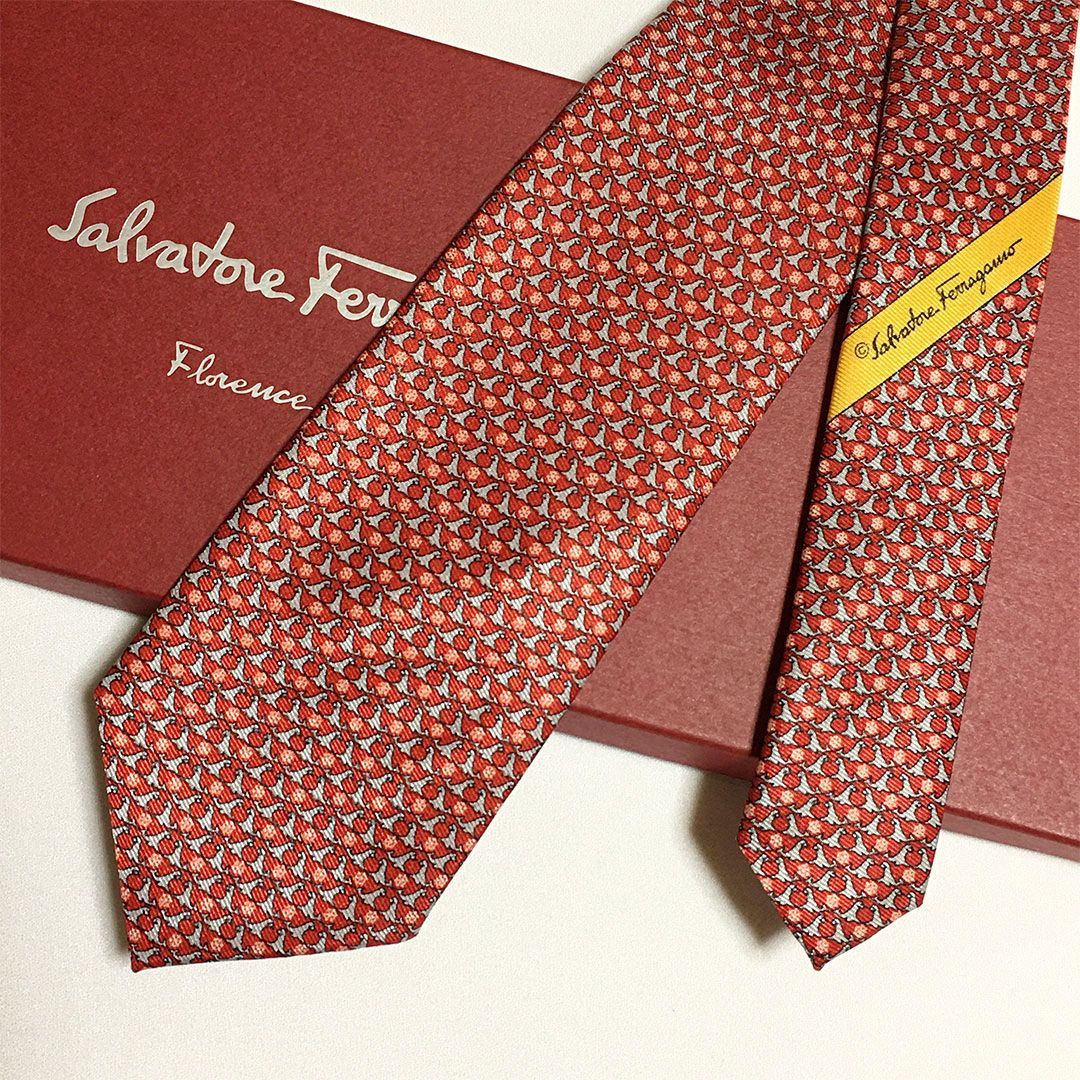 未使用級 サルヴァトーレフェラガモ Salvatore Ferragamo ネクタイ