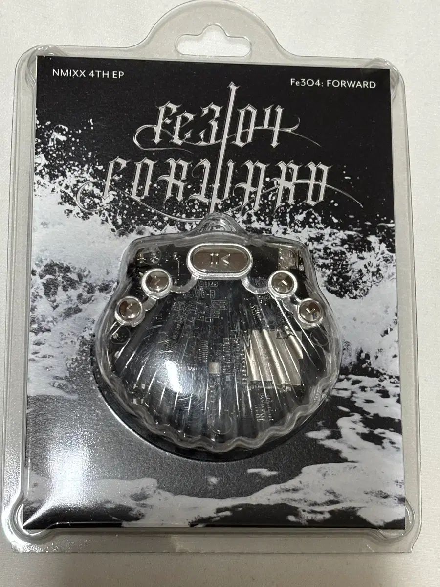 NMIXX mp 3 下 白 ヘウォン