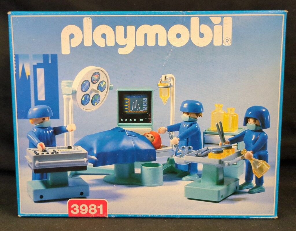 PLAYMOBIL 3981 手術室 - メルカリ