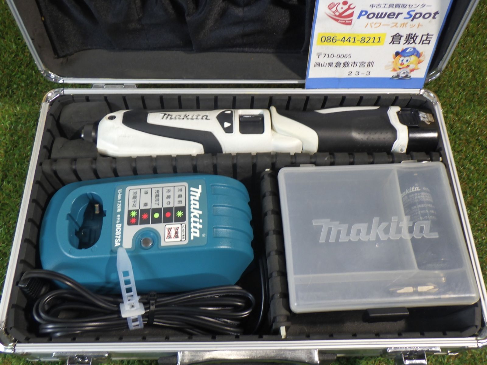 電気設備などの組み立てに マキタ 充電式ペンインパクトドライバ 7 2 V 1 0 Ah 白 バッテリー搭載 品
