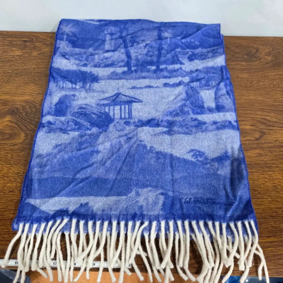 フェラガモ カシミアブレンド マフラー