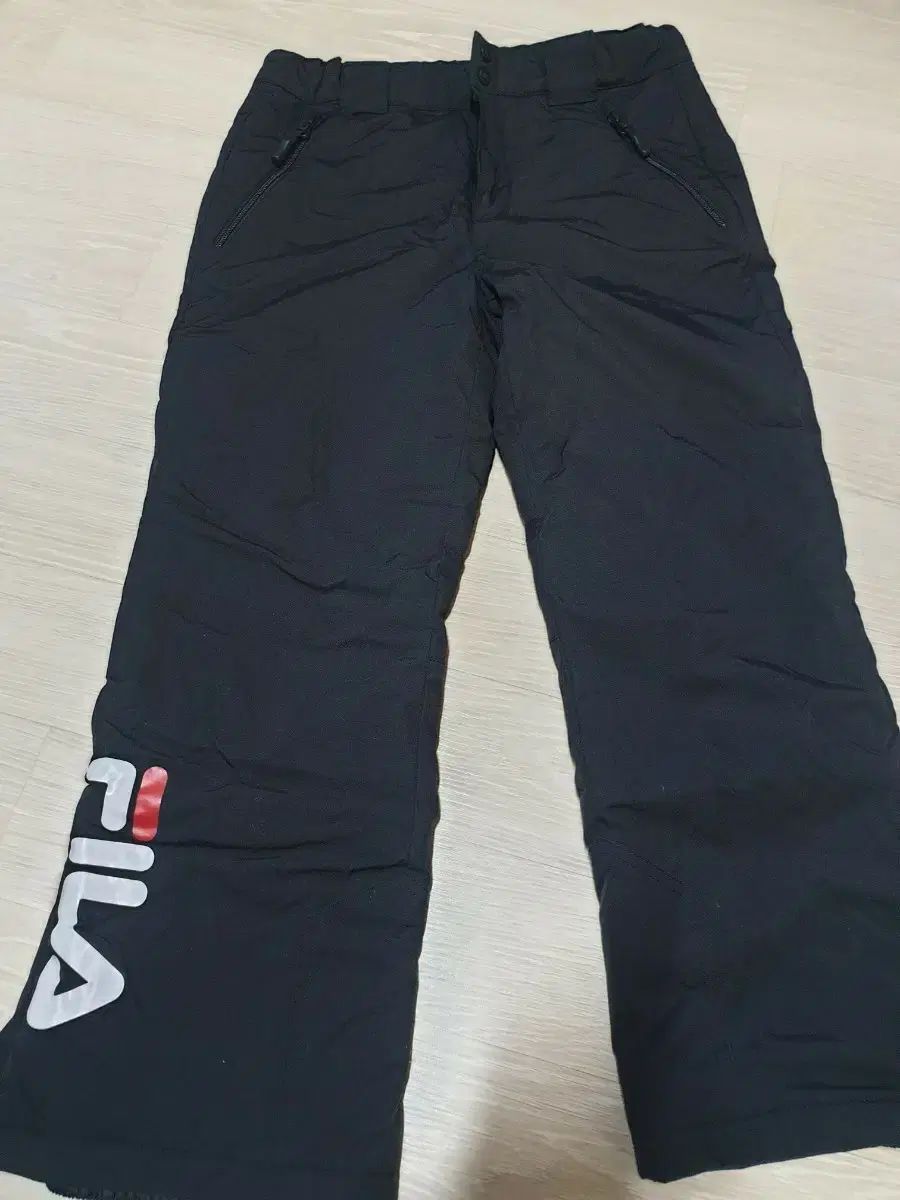 スキーウェア 男の子 女の子 兼用 FILA 上下セット 中綿 ブラック 160 フィラ FILA スキーウェア スキー - キッズ ジャージパンツ