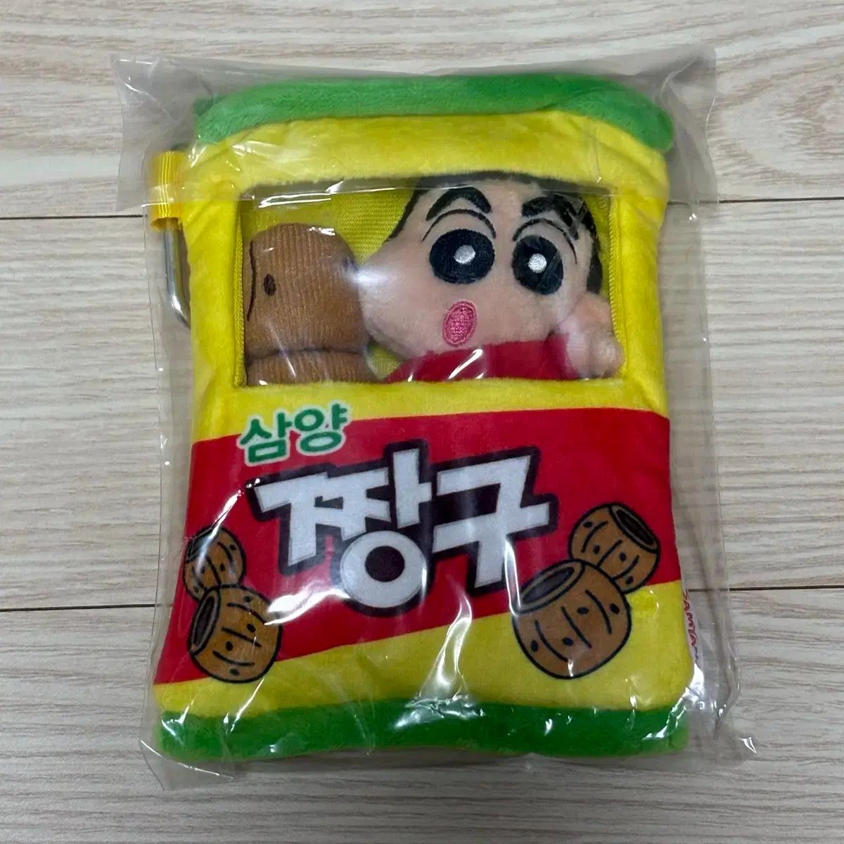 羊クレヨンしんちゃん ポーチ