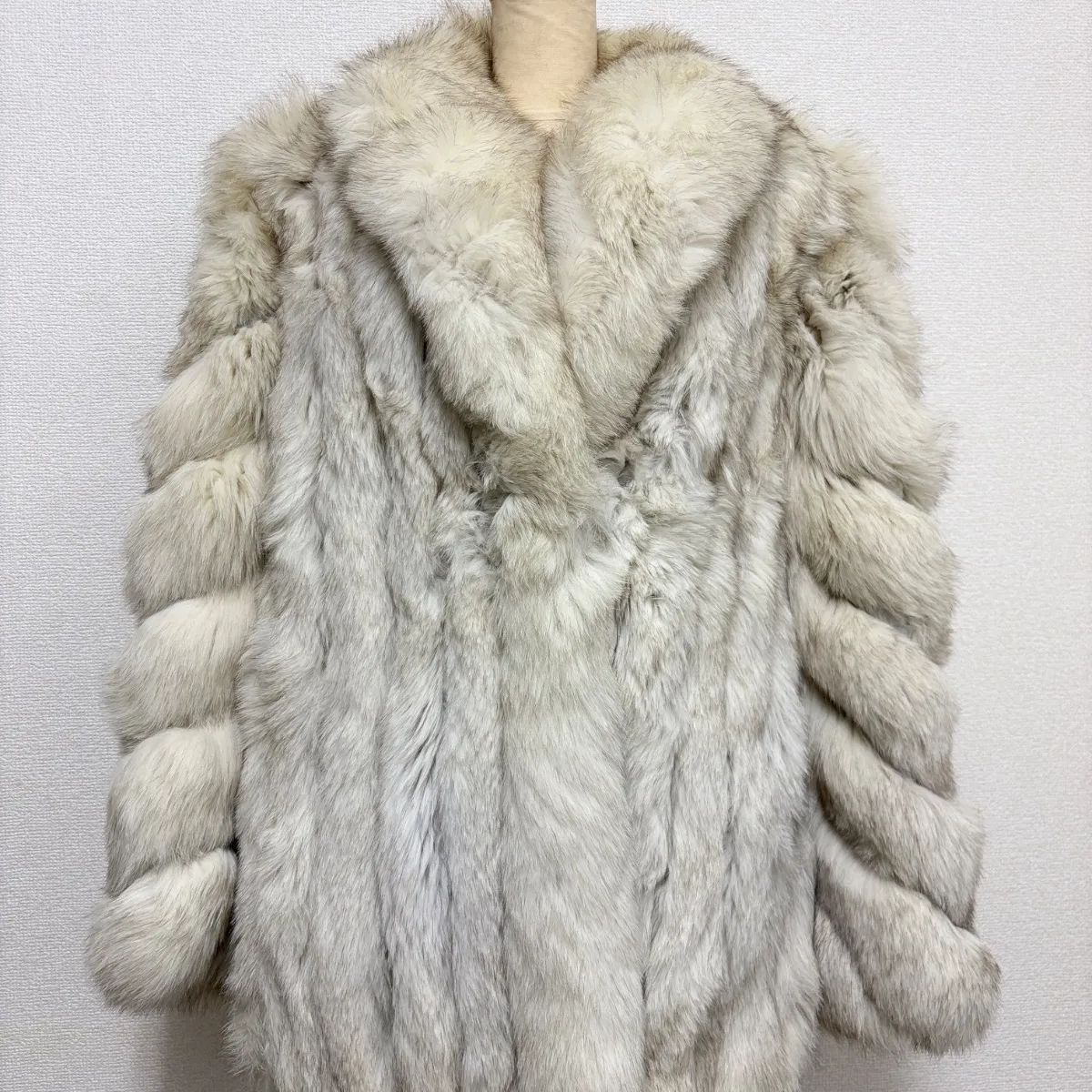 SAGA FOX ラチェンドフォックス ファーコート SAGA FOX フォックスファーコート 毛皮 リアルファー C2511264 - メルカリ