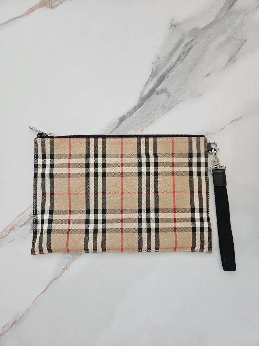 Burberry バーバリー クラッチ ポーチ