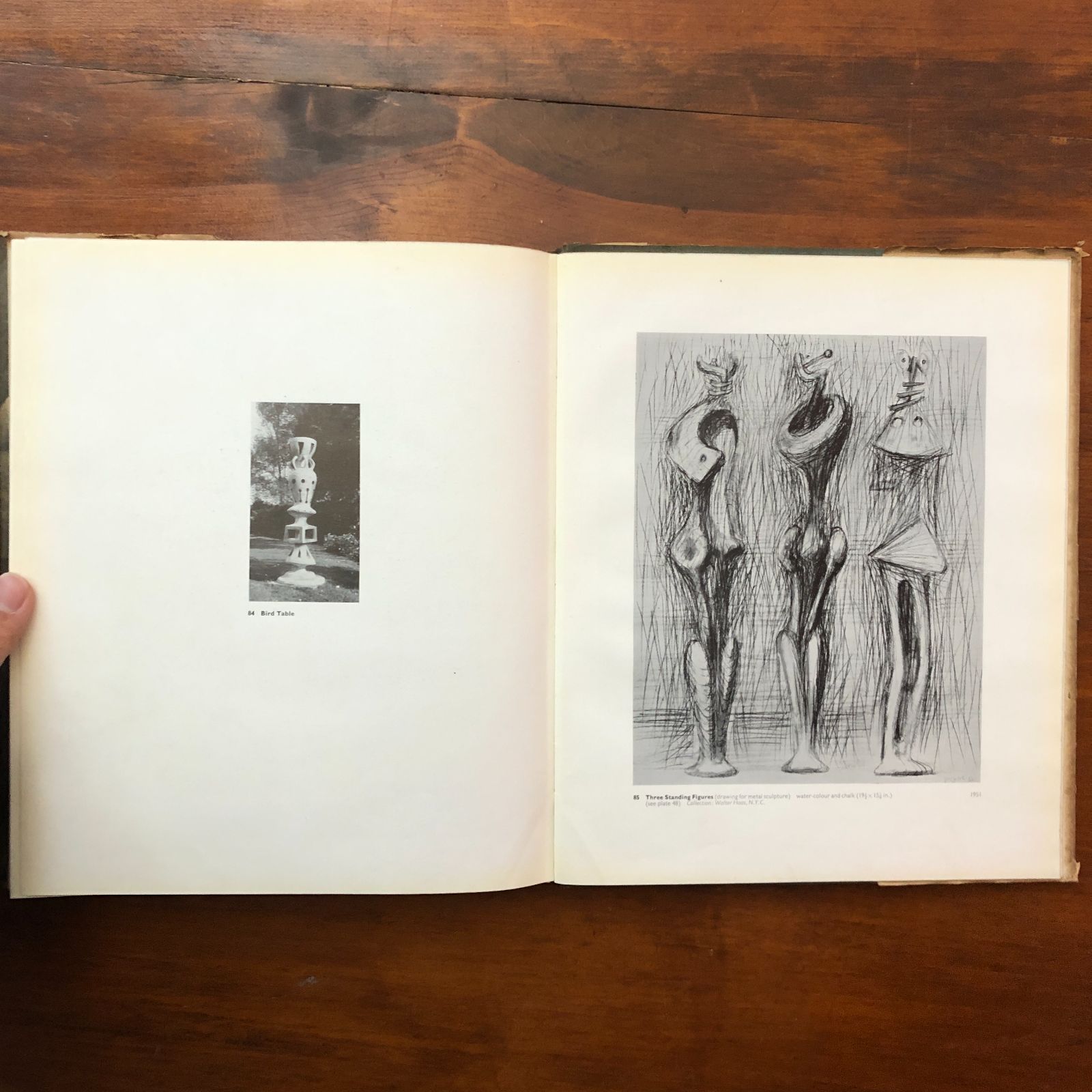 Henry Moore Volume Two: Sculpture and Drawings Sin Herbert Read