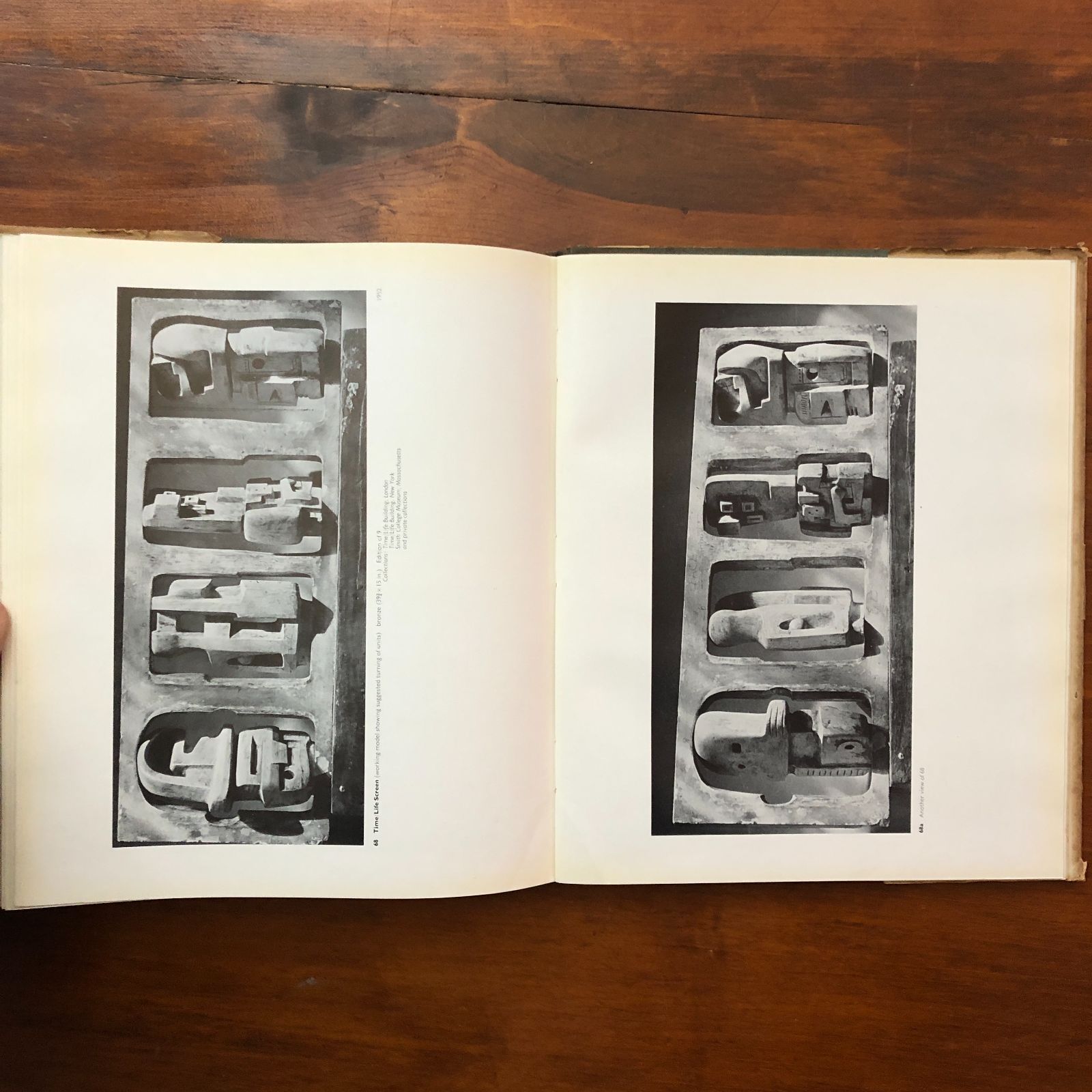 Henry Moore Volume Two: Sculpture and Drawings Sin Herbert Read