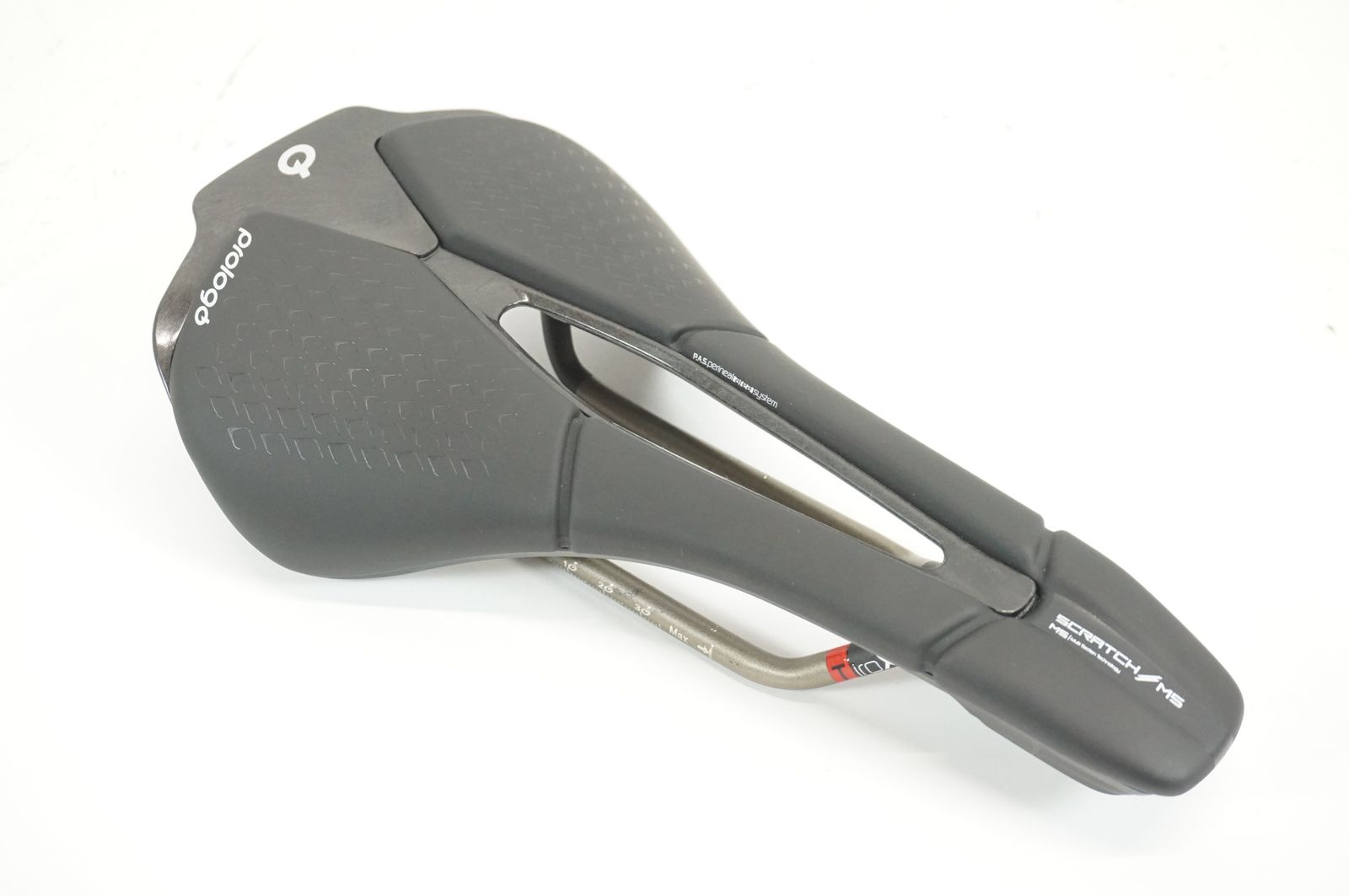 PROLOGO プロロゴ SCRATCH M 5 PAS サドル バイ