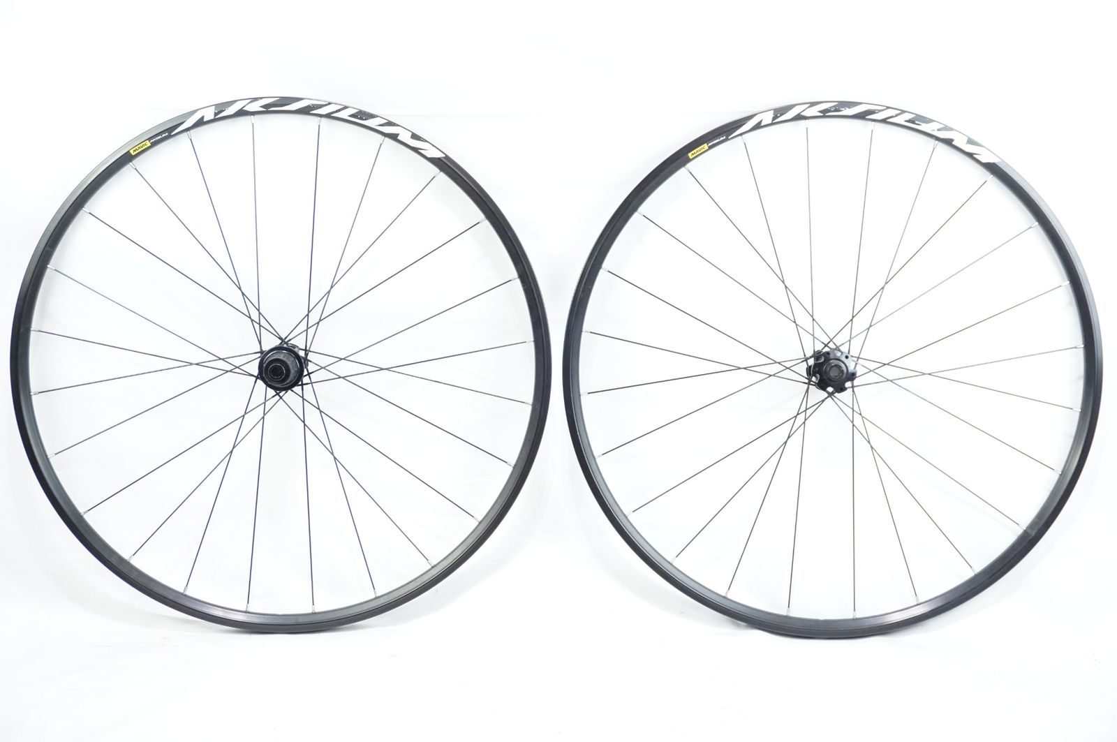 MAVIC 「マヴィック」 AKSIUM DISC シマノ11速 ホイールセット