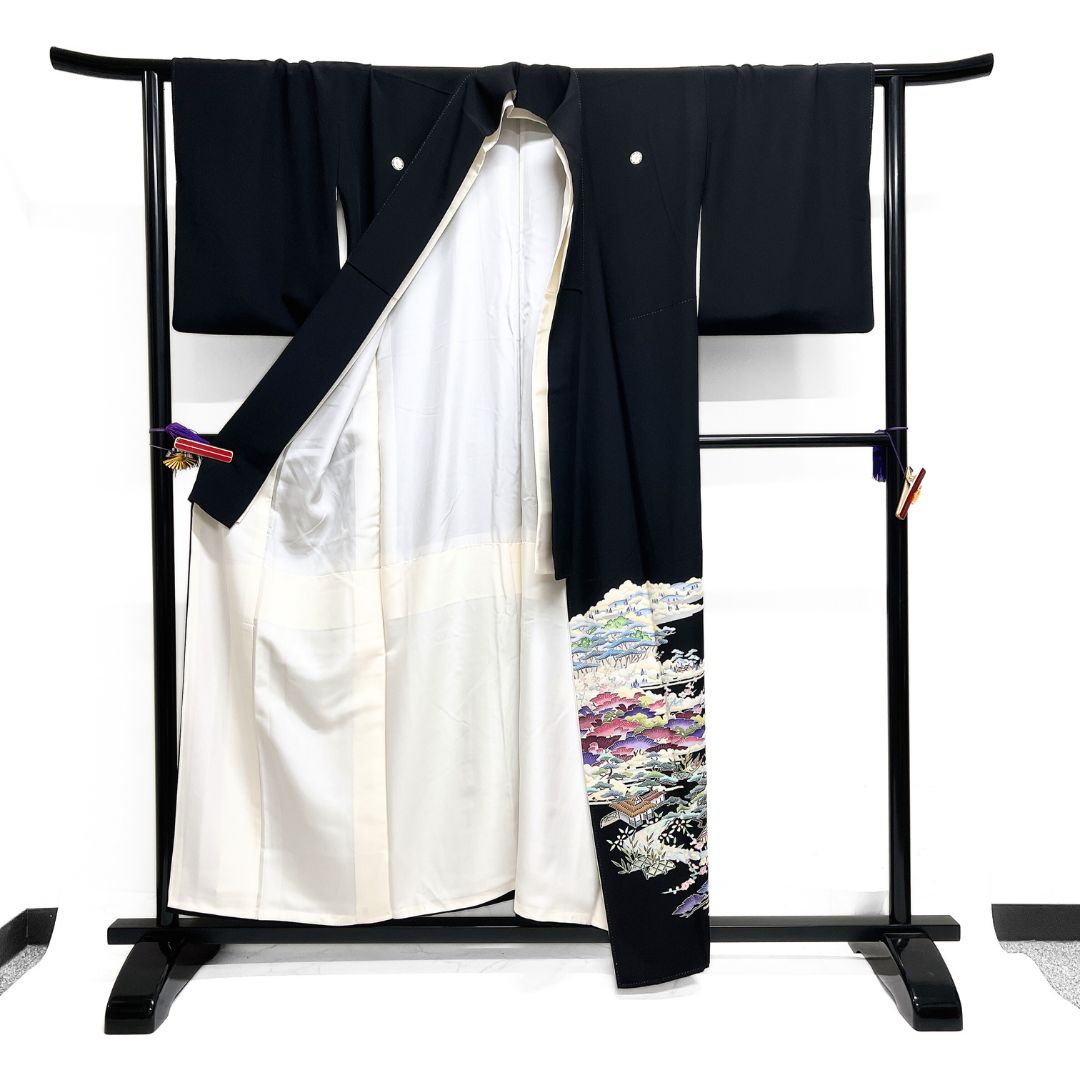 作家もの 黒留袖 五つ紋 比翼付き 家屋 風景 梅 松 着物 115 b d ms