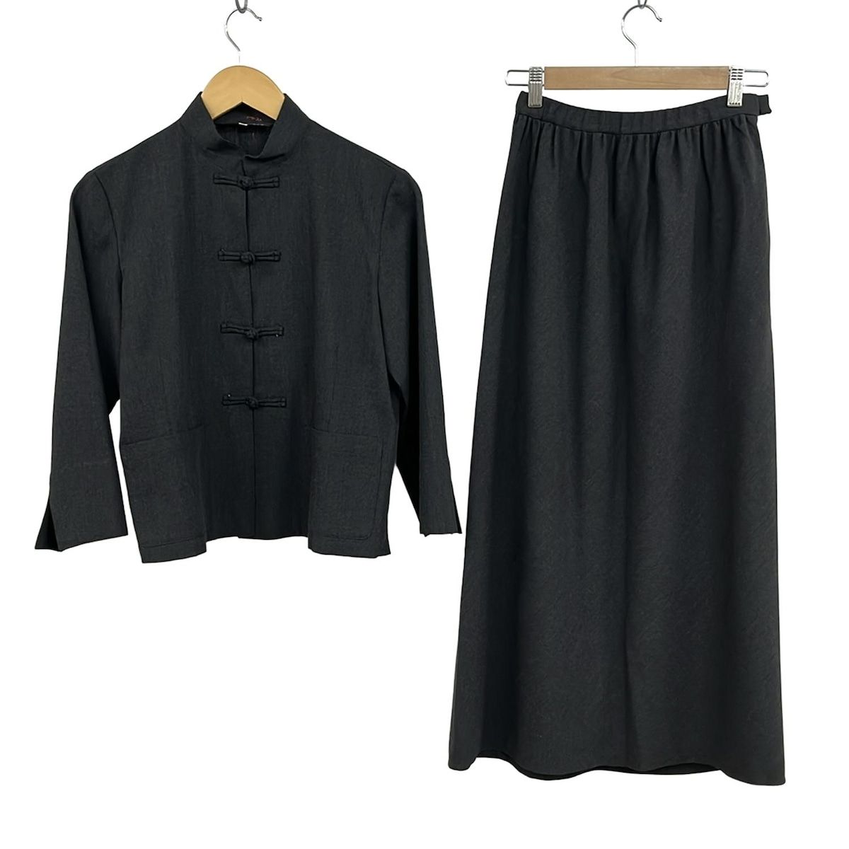 L EQUIPE YOSHIE INABA レキップ ヨシエイナバ スカートセットアップ レディース - ダークグレー