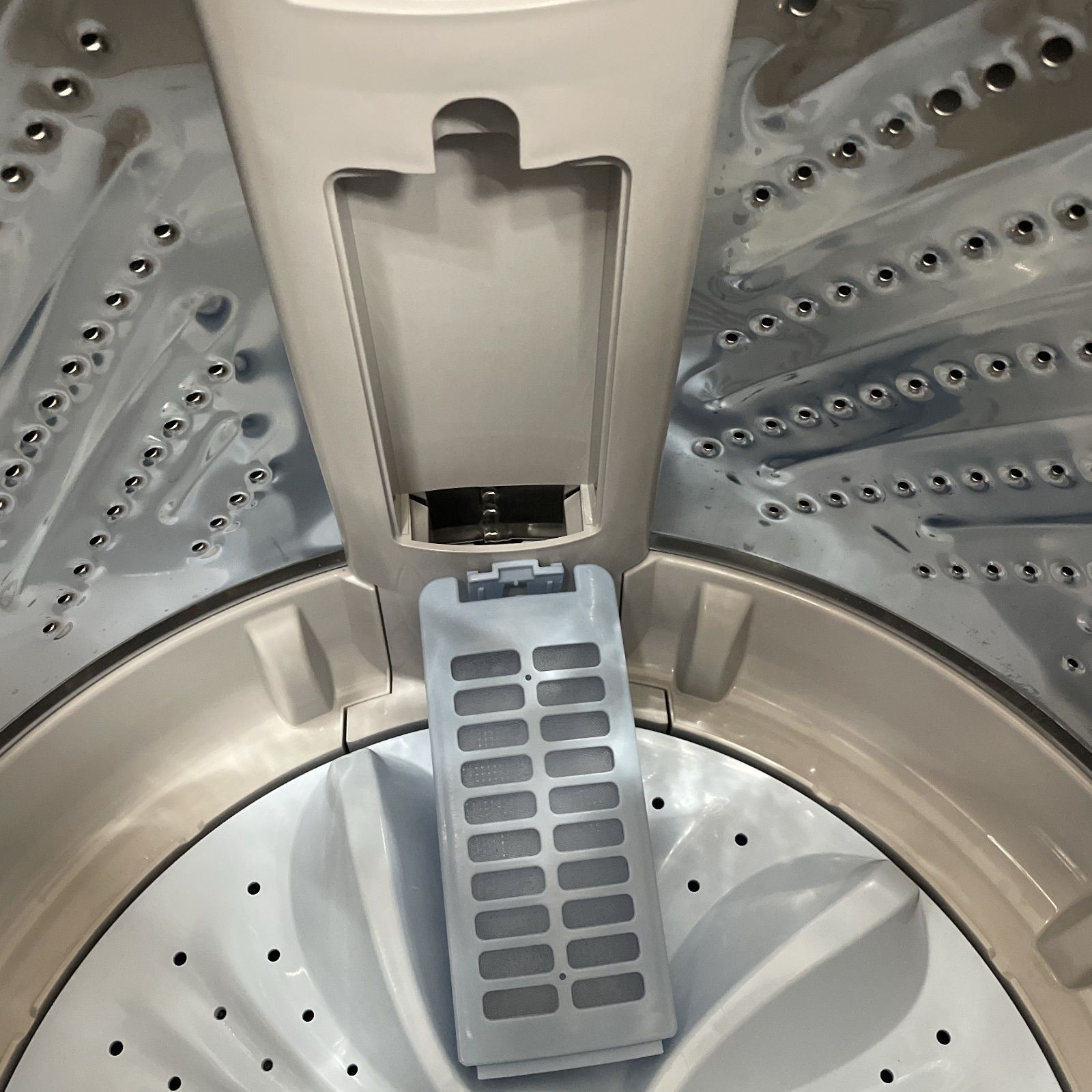 名古屋市近郊配送設置無料 製の高年式