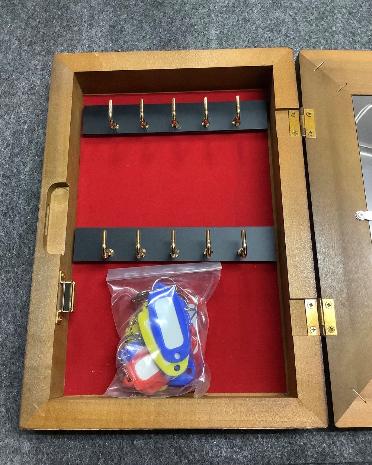 SOL キーボックス ファミリーキーボックス F-10 10本吊 木目 保管 鍵 レトロ キープレート付 キー保管ボックス