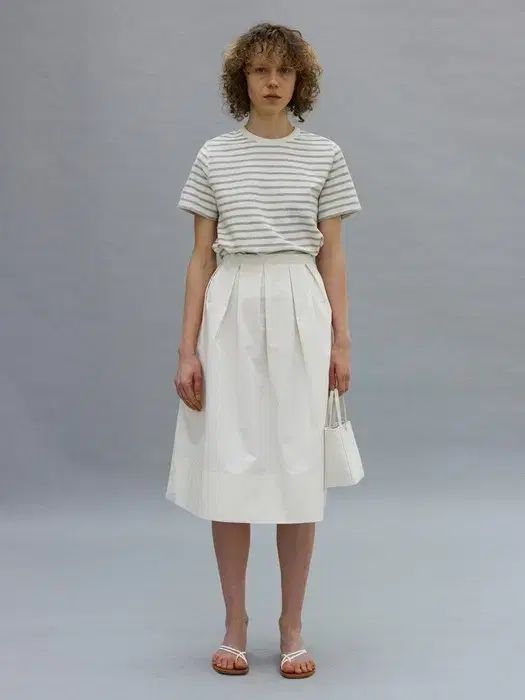 ナッシングリトゥン ルイ フ スカート