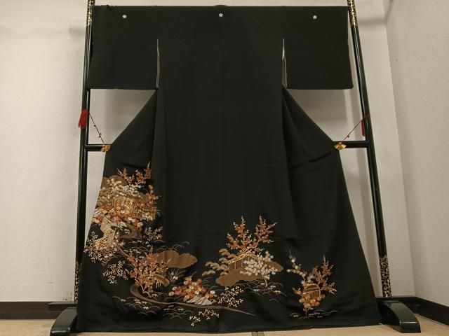 平和屋着物●豪華黒留袖 駒刺繍 流水草花文 金糸 正絹 ph