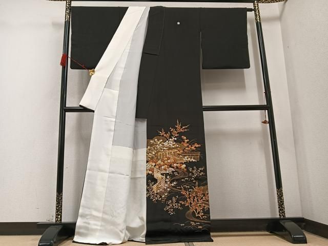 平和屋着物 豪華黒留袖 駒刺繍 流水草花文 金糸 正絹 ph