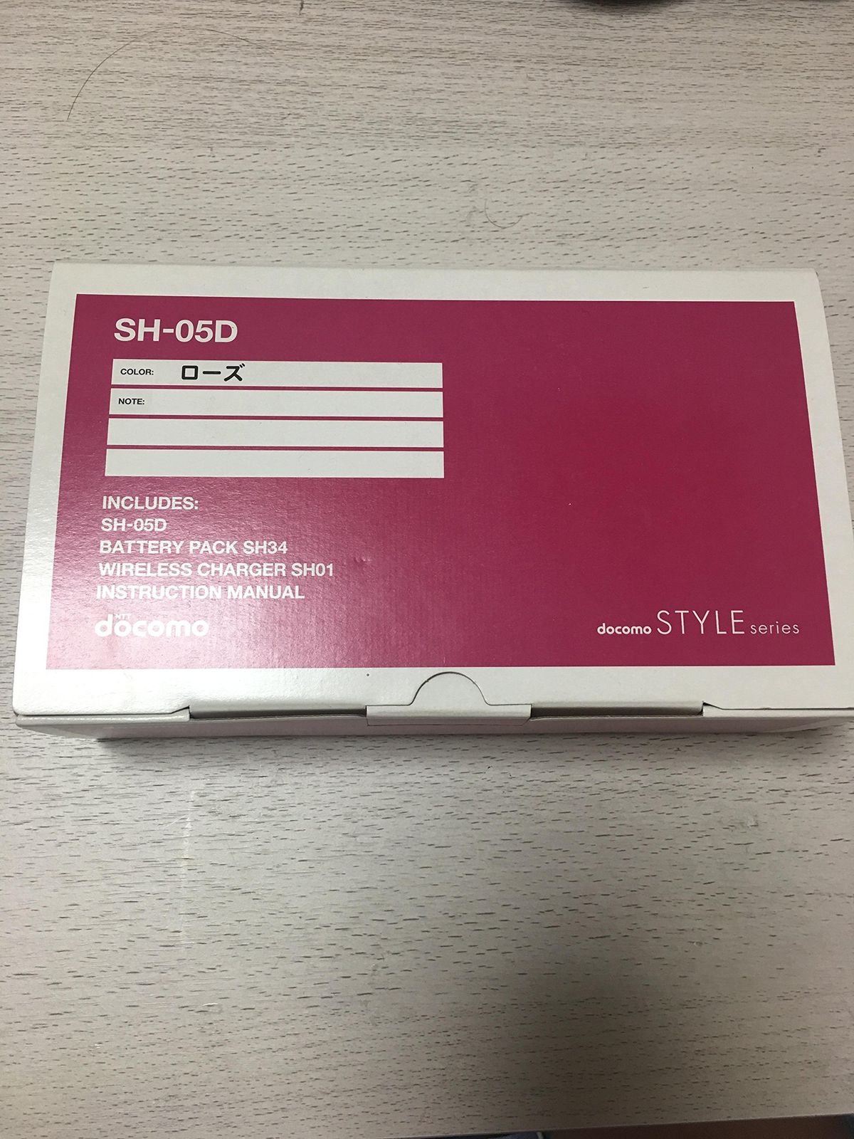 docomo STYLE series SH-05 D ローズ