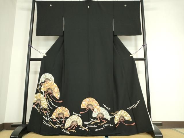 平和屋着物 豪華黒留袖 駒刺繍 扇面花文 金彩 正絹 az
