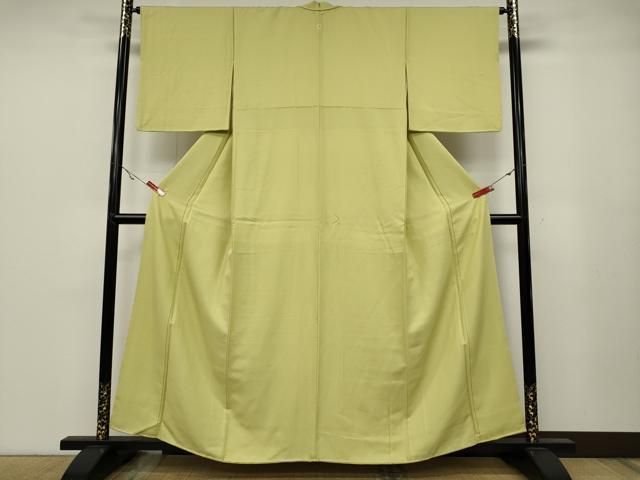 平和屋着物 上質な色無地 霞地紋 枯草色 正絹 ut