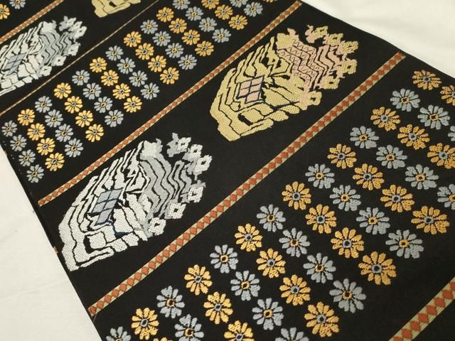 平和屋着物●六通柄　本袋帯　唐織　ししいちご　黒地　金糸　関西仕立て　正絹　逸品　CABA2334dy 平和屋着物○六通柄 本袋帯 唐織 ししいちご 黒地 金糸 関西仕立て