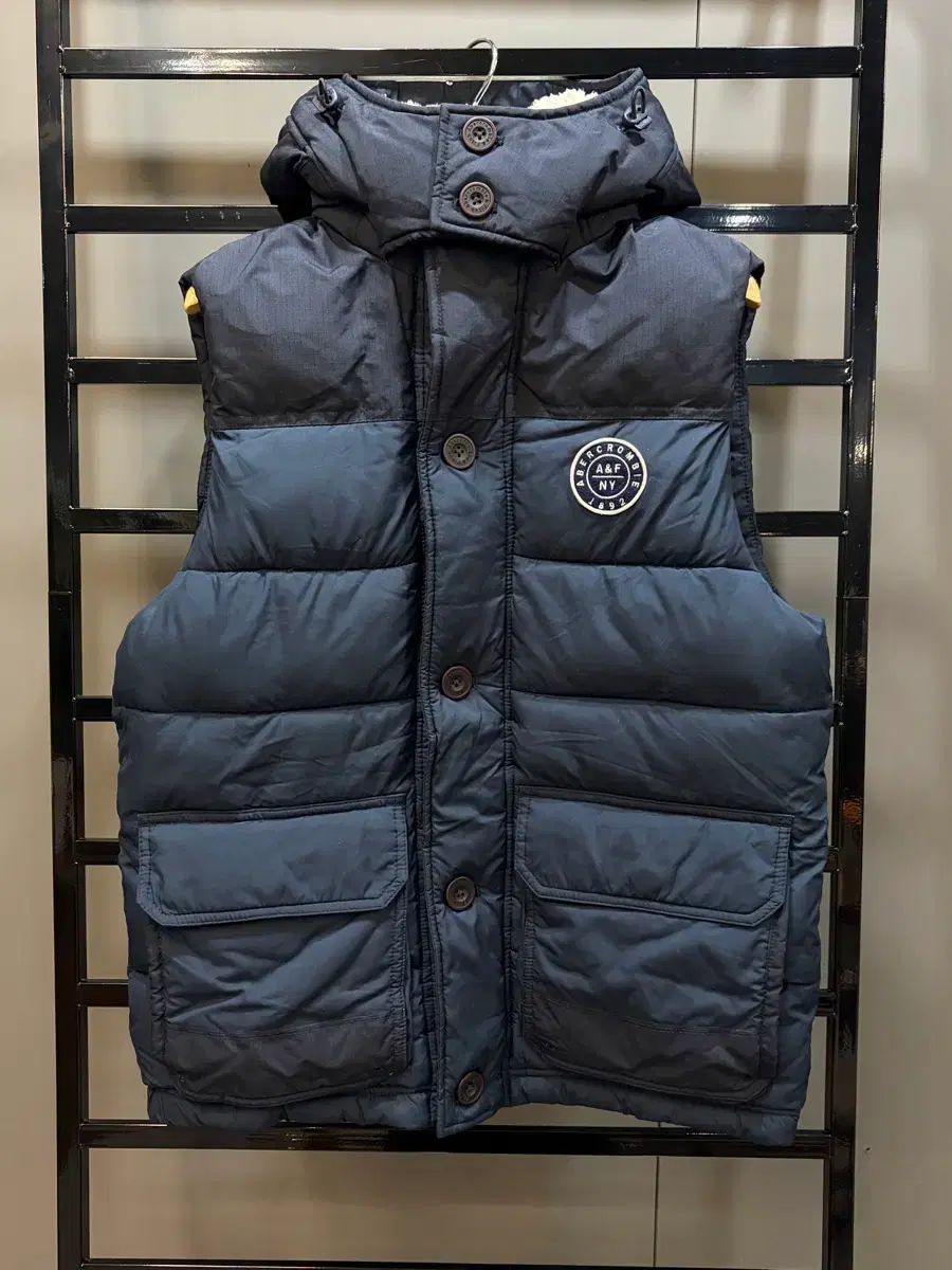 M アバクロンビー シープスキン裏地 ダウン ベスト ネイビー 4 9