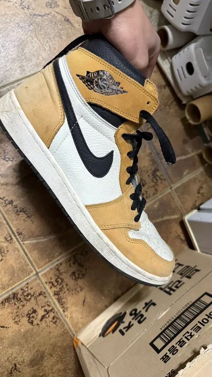 ジョーダン1 ハイ ルーキー オブ ザ イヤー 290