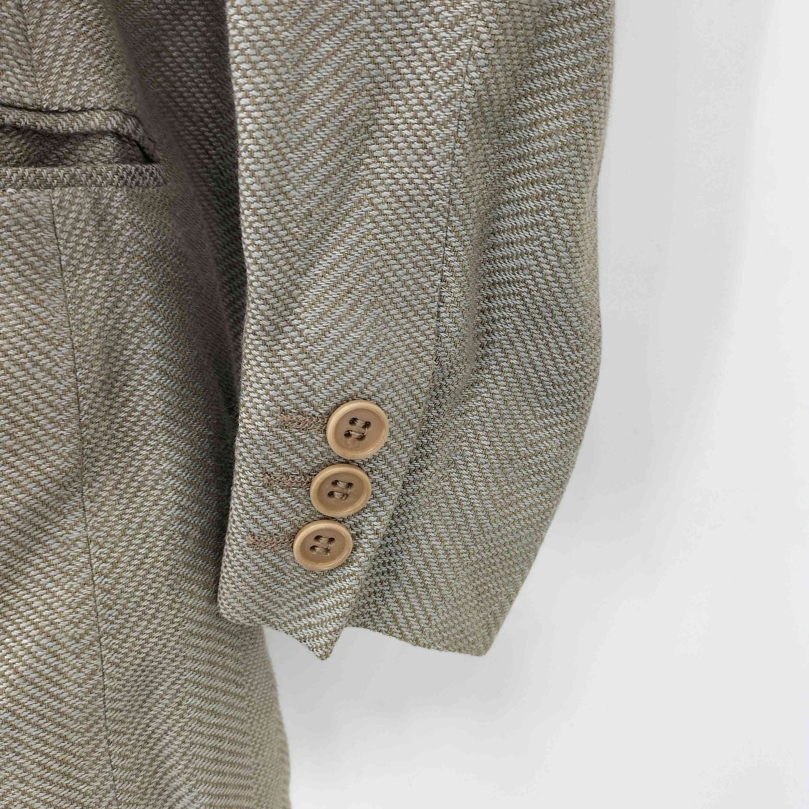 エンポリオアルマーニ EMPORIO ARMANI フロントボタン ピークドラペル