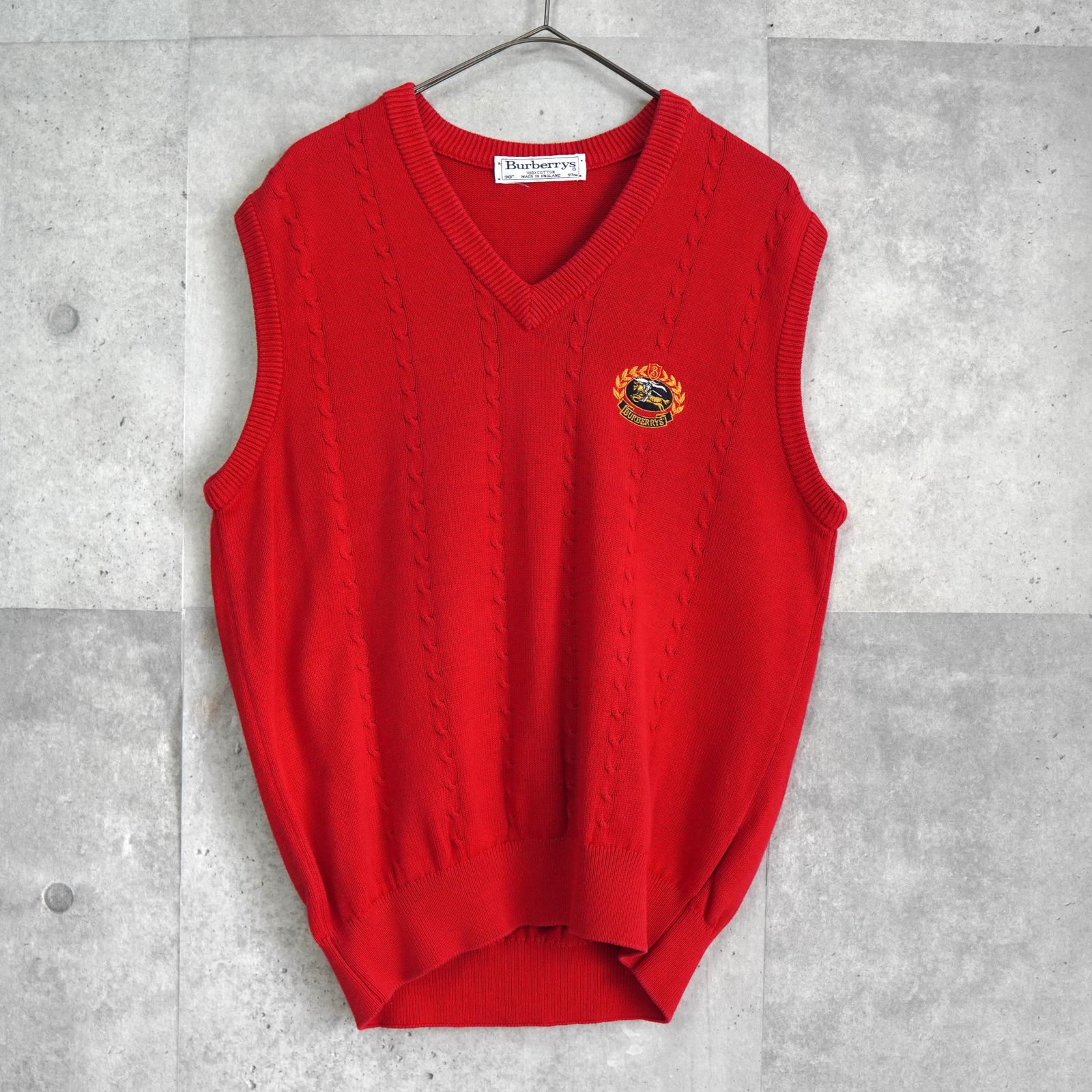 BlackFriday 割引5％オフ バーバリー ホースロゴ ケーブル編み ニットベスト レッド
