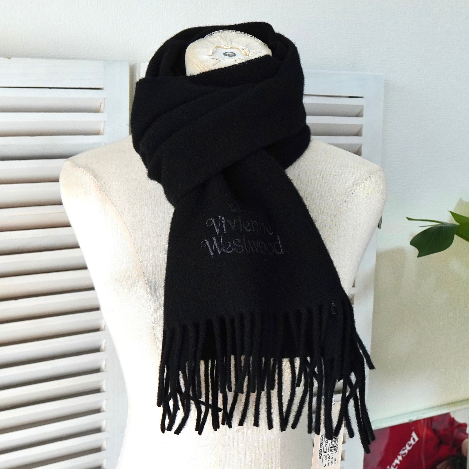 ヴィヴィアン ウエストウッド オーブ ウール マフラー ブラック タグ