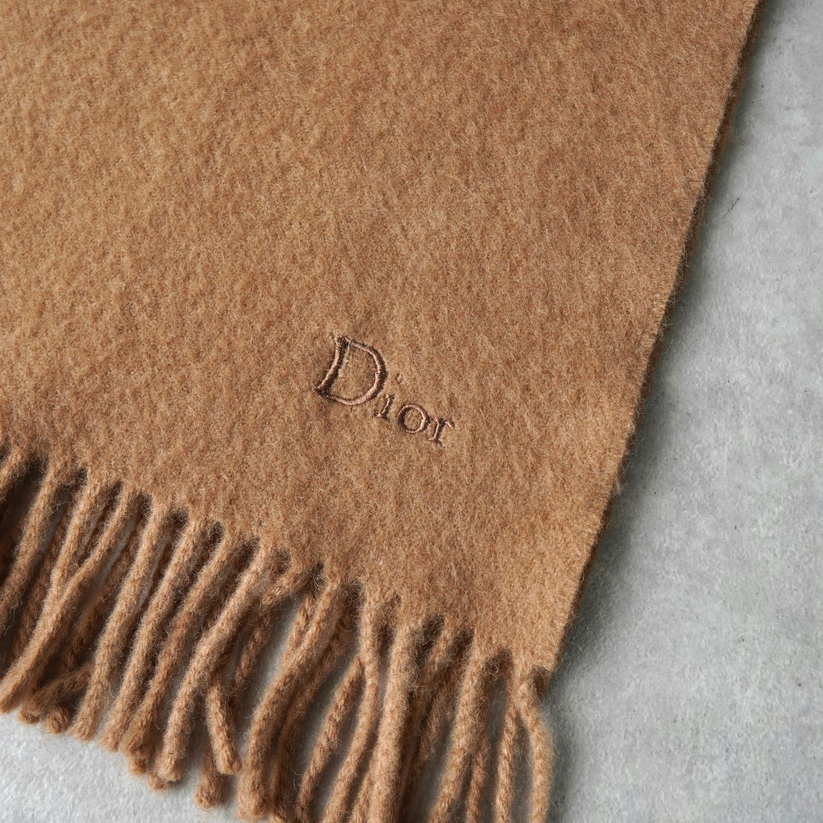 Dior ロゴ入り ベージュ マフラー BlackFriday限定割引5％オフ】クリスチャン ディオール ヴィンテージ
