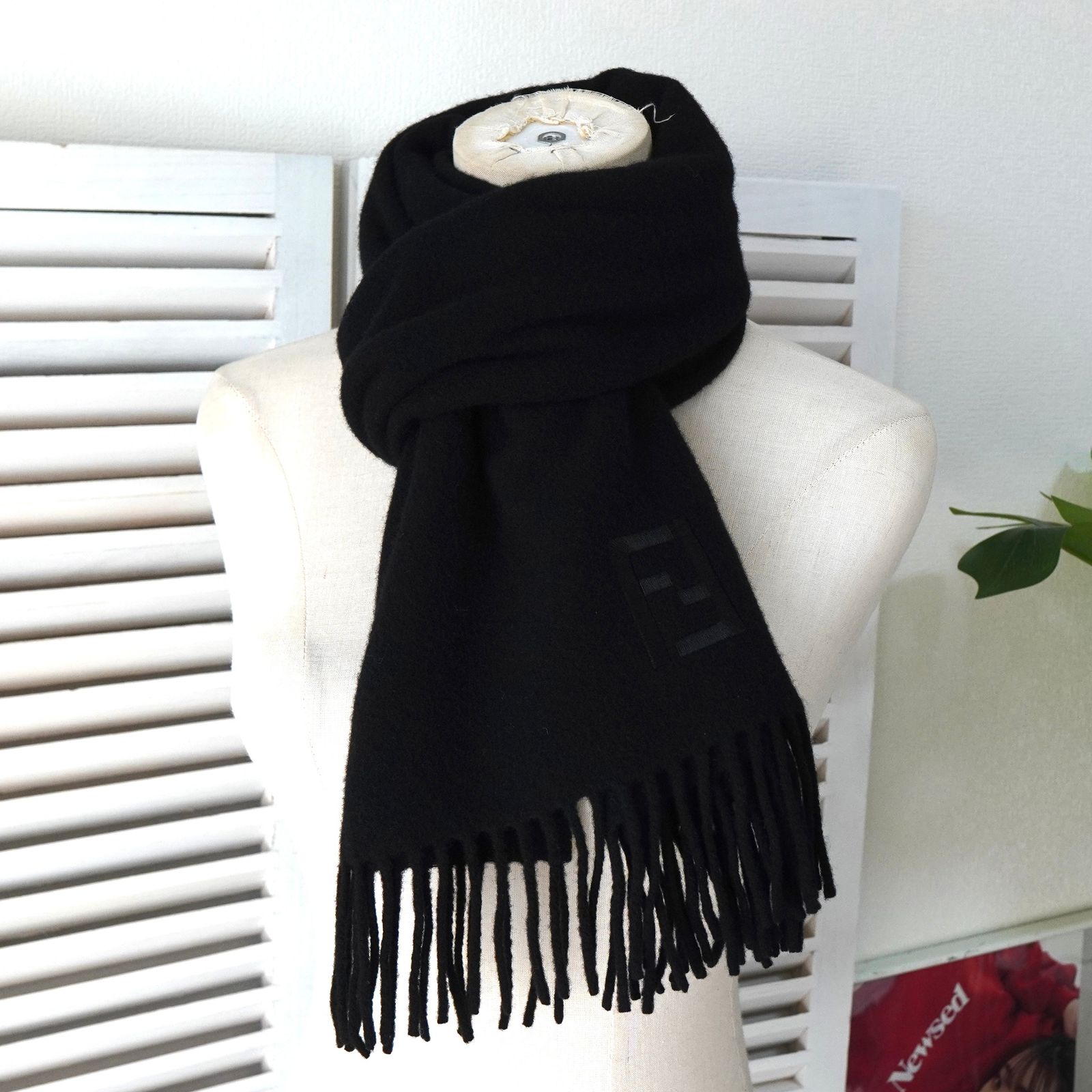 BlackFriday限定割引5％オフ】フェンディ ロゴ ウール マフラー