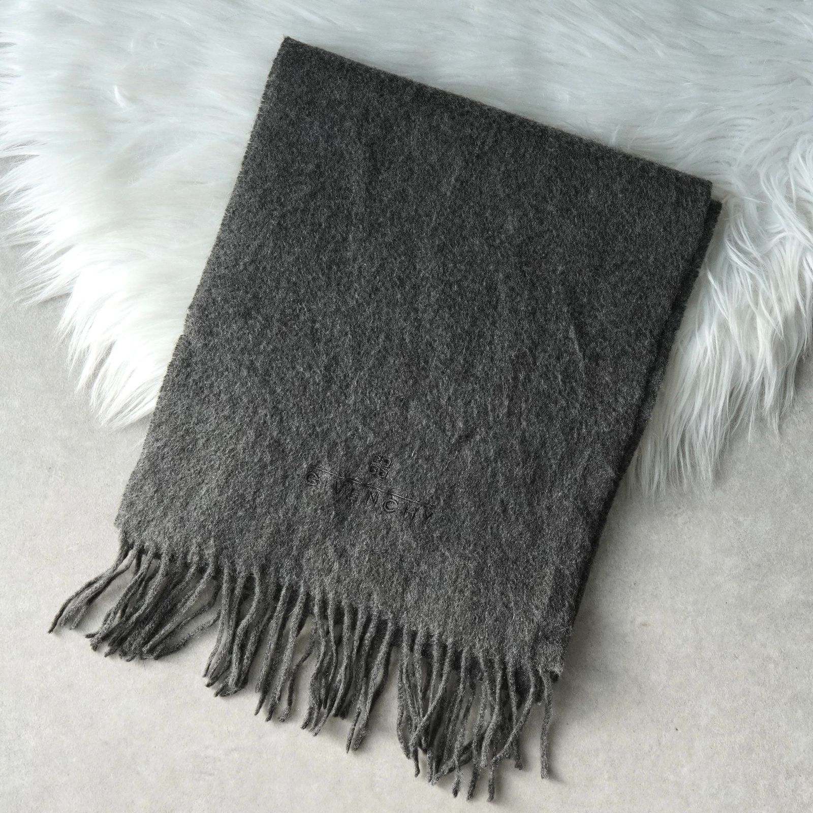 BlackFriday 割引5％オフ ジバンシィ ヴィンテージ カシミア ロゴ マフラー グレー