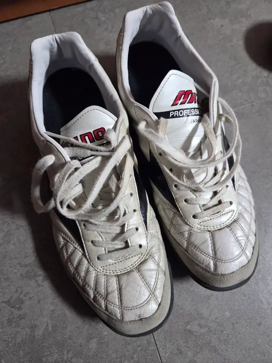 ミズノ ウール リー サラ ジャパン TF 265