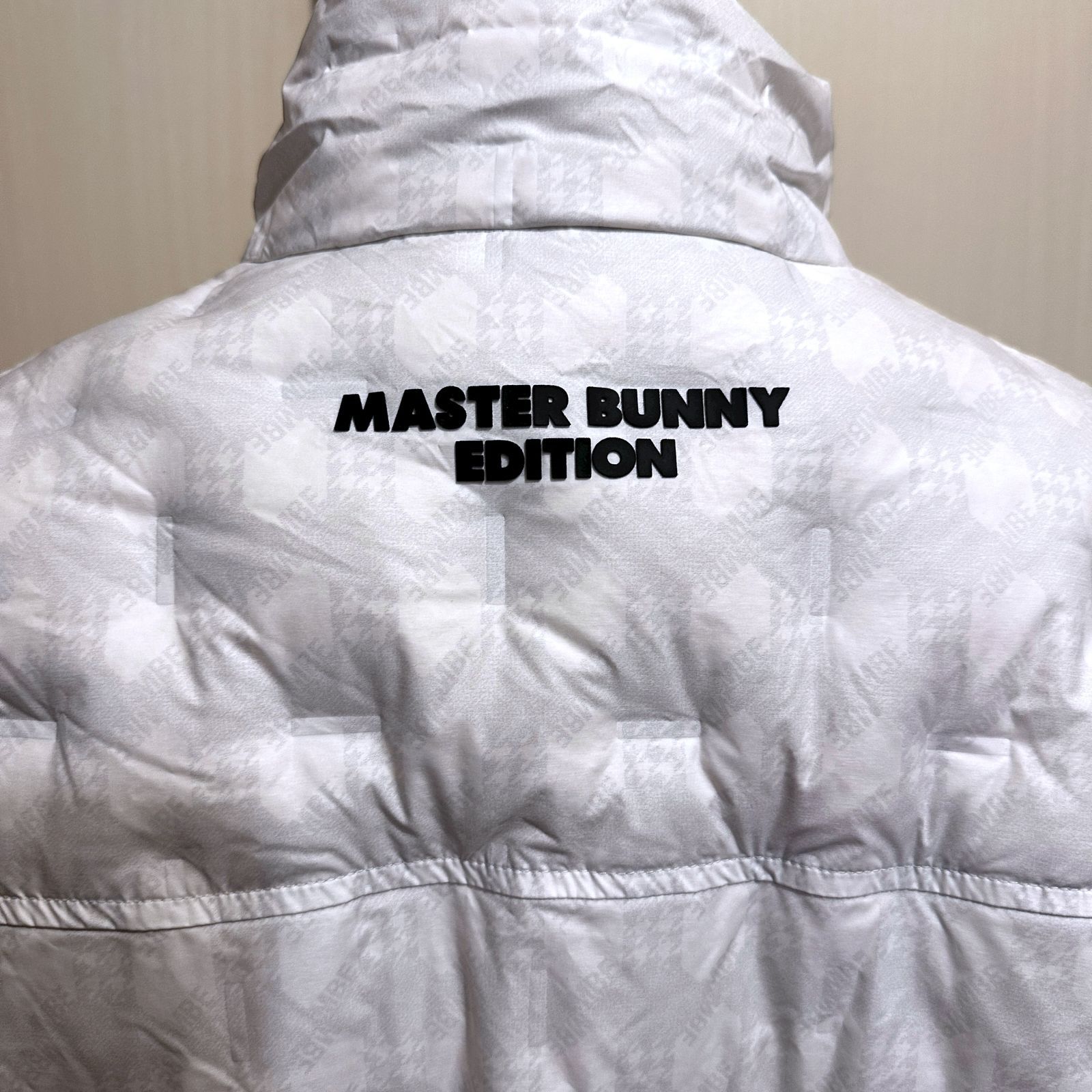 MASTER BUNNY EDITION ダウンジャケット 白 サイズ6 HR0755 - メルカリ