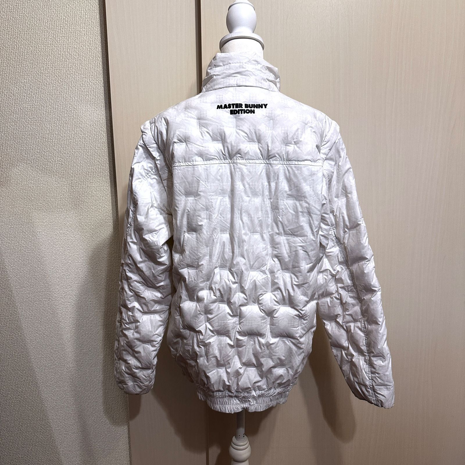 MASTER BUNNY EDITION ダウンジャケット 白 サイズ6 HR0755 - メルカリ