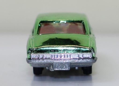 USED 箱無し トミカ 黒箱 10 いすゞ 117クーペ 1800XE 1/62 日本製