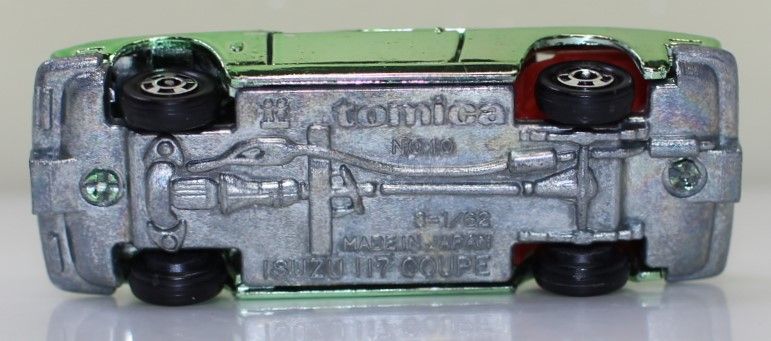 USED 箱無し トミカ 黒箱 10 いすゞ 117クーペ 1800XE 1/62 日本製