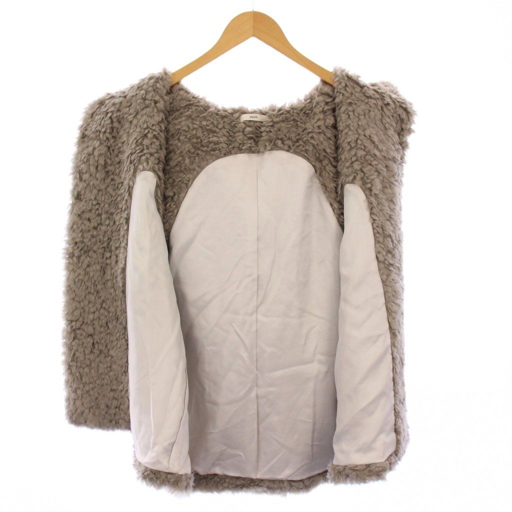 yori / ジャケット/FREE/ポリエステル/ベージュ/YR2225-132AW/プードルフードジレ ヨリ yori プードルフードジレ ベスト フェイクファー ショート丈 ワン
