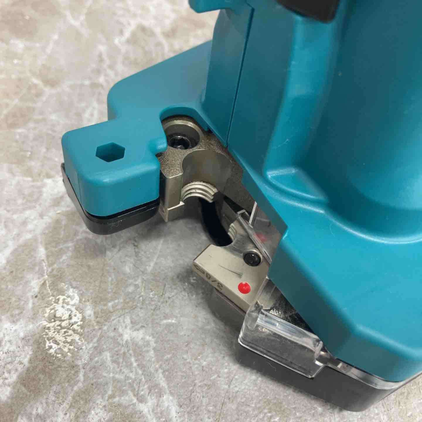 makita コードレス全ネジカッター