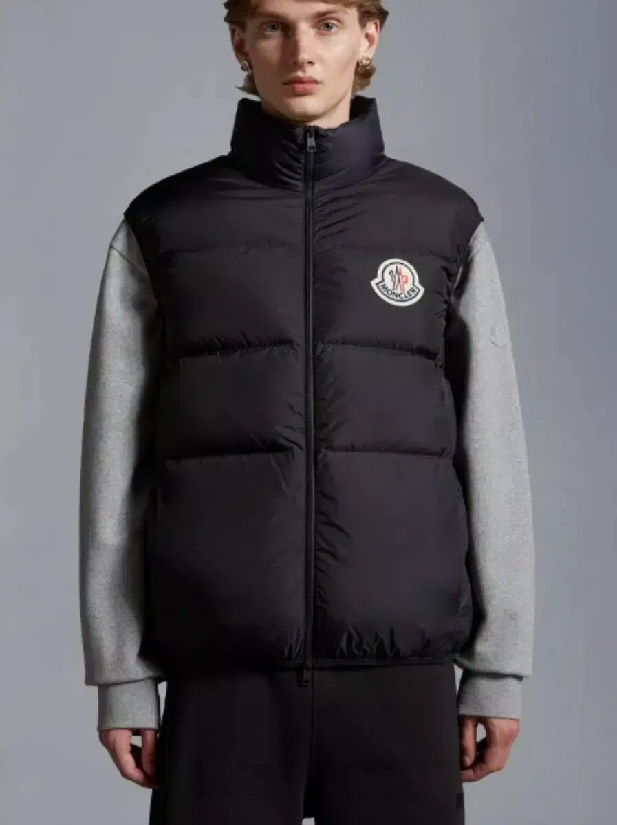 4 モンクレール ALMAZ ダウンベスト