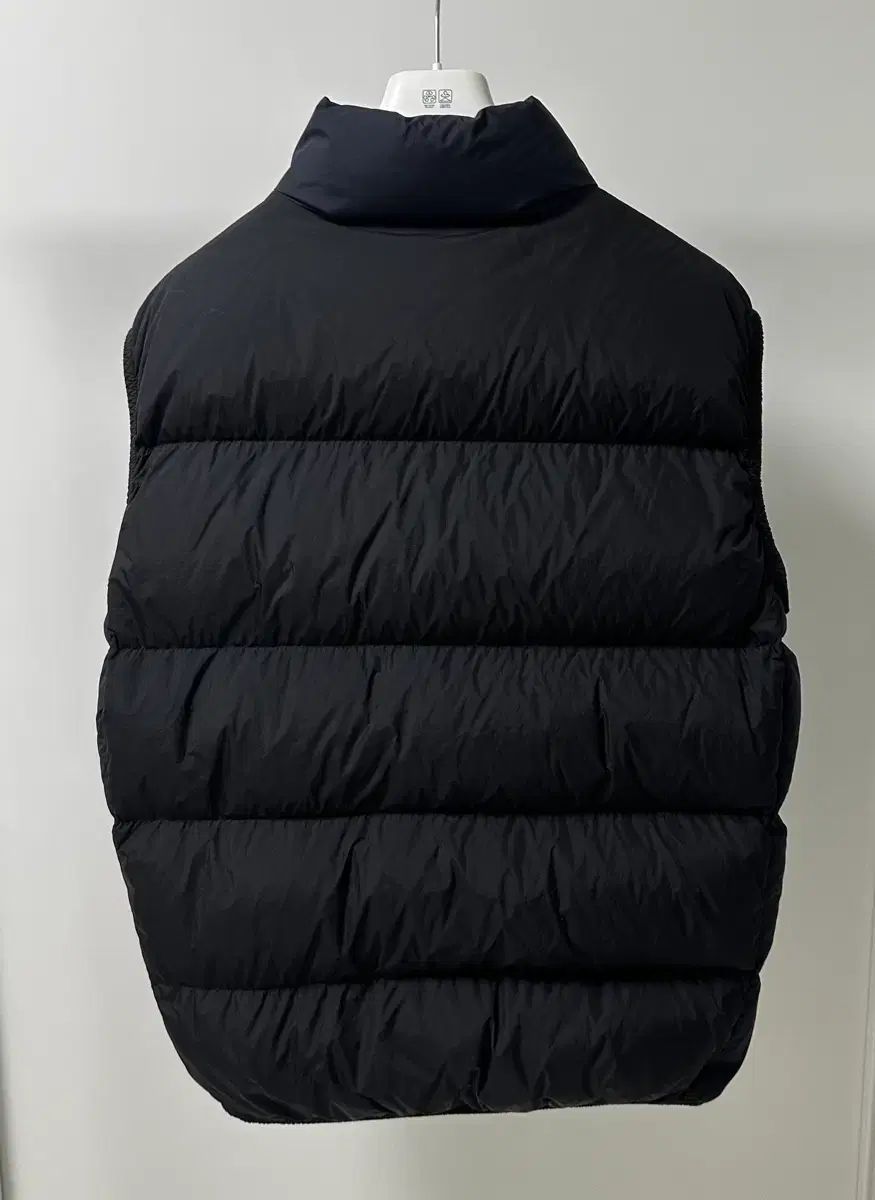 4 モンクレール ALMAZ ダウンベスト