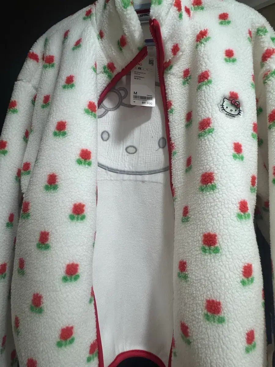 スパオ ハローキティ フリース Mサイズ