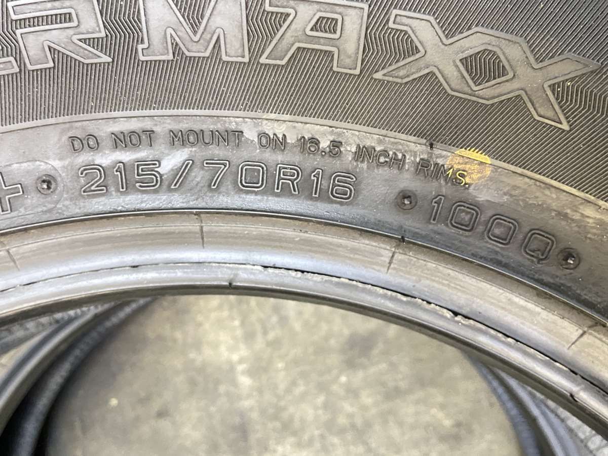 215/70R16 ダンロップ ウィンターマックス SJ8 SJ8+ 中古タイヤ