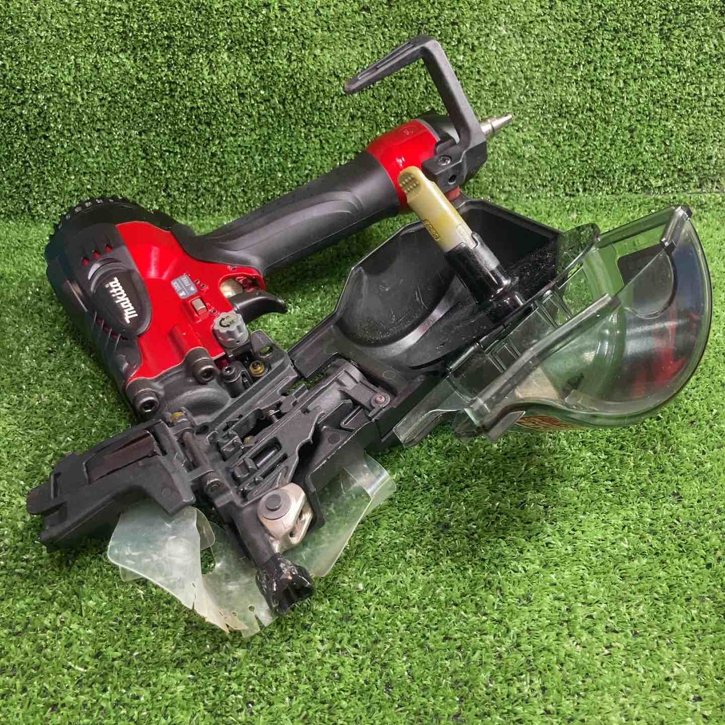 高圧エア釘打ち機